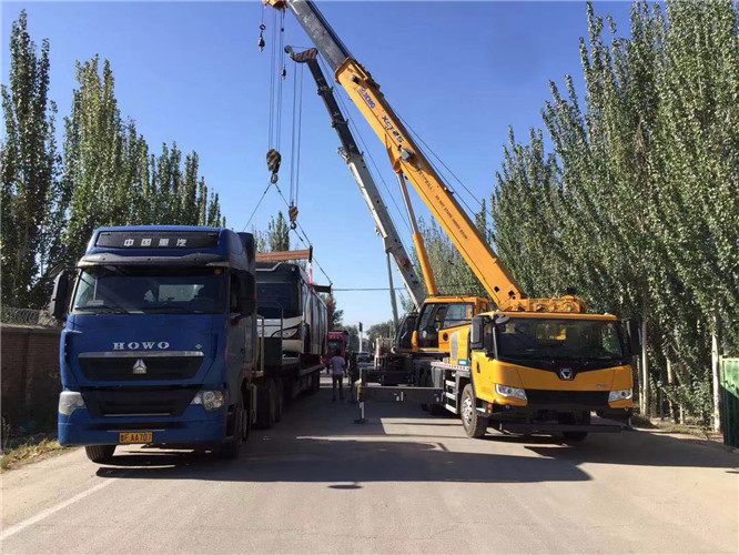 荔浦市“省油又稳当”—— 吊车的 “智能节能” 技术