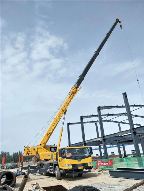 荔浦市超高层建筑钢结构吊装案例